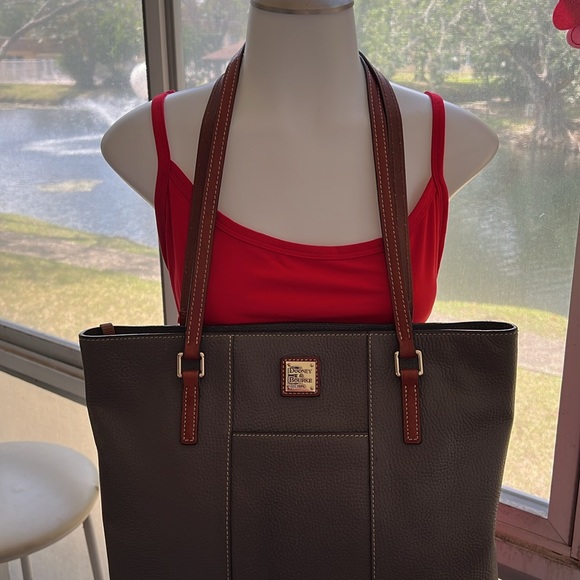 Dooney and Bourke Lexington large zip tote - Picture 3 of 12